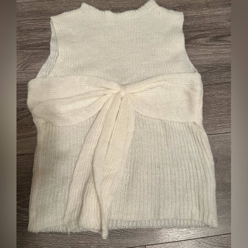 SHEIN Cream Knit Sleeveless Top with Bow